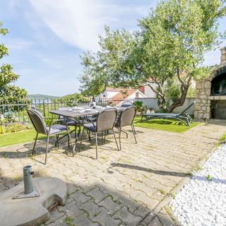 Apartment Kiara near the beach Bilo (5)