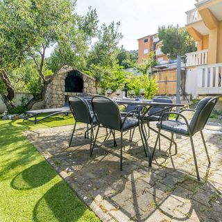 Apartment Kiara near the beach Bilo (4)