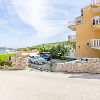 Apartment Kiara near the beach Bilo (2)