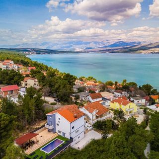 Villa Ivanovi Dvori Donji Karin (4)