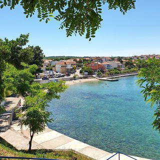 Apartments Bonum with Private Pool Silo (5)