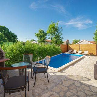 House Stone Curlew 5 Lišane Tinjske (3)