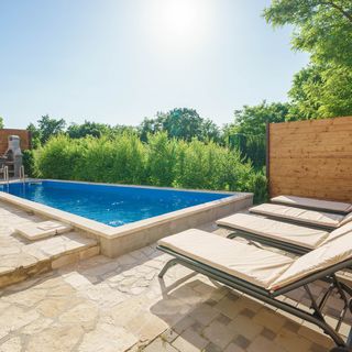 House Stone Curlew 5 Lišane Tinjske (2)