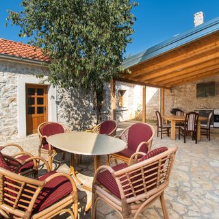 House Stone Curlew 1 Lišane Tinjske (2)