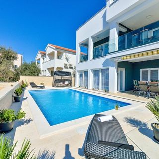 Apartments Sunny by the Sea Zaton (4)