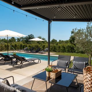 Villa Palazzina I s bazenom i wellnesom Vranici (2)