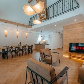 Black Raven Cabin Toplița (3)