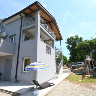 Apartmanok Parkolóhellyel Gabonjin, Krk - 19413 Gabonjin (2)