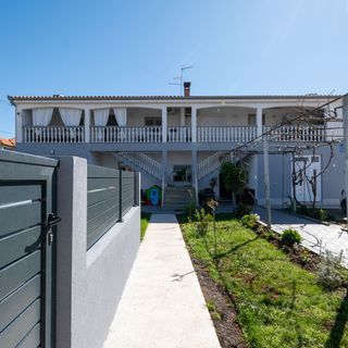 Apartmanok Parkolóhellyel Zadar - 22871 (5)