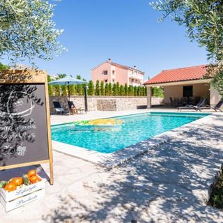 Apartmani Garden Jurandvor (4)