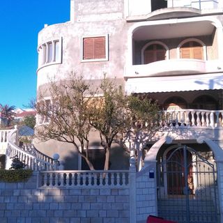 Apartments and Room Rest Sumartin (2)