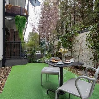 Jasny Apartament z Tarasem i Parkingiem Renters Piaseczno (3)