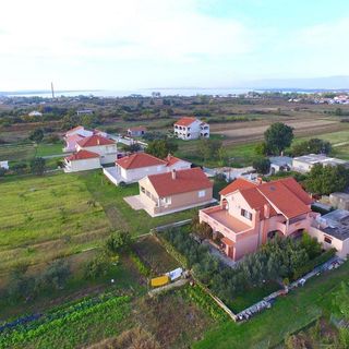 Apartments L.P.M Nin (3)