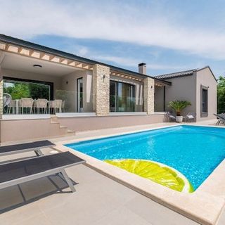 Villa Anthea and Paola Nedescina (2)