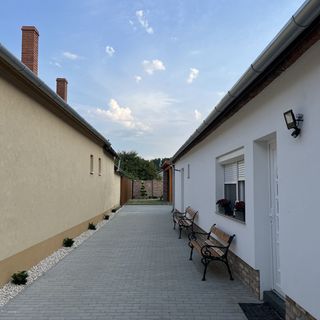 Ikervár-lak Vendégház (2)