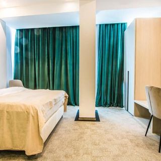 Central Carol Aparthotel 2 București (5)