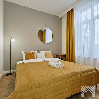 Kolorova Apart - Gold (2)