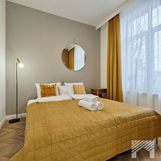 Kolorova Apart - Gold (2)