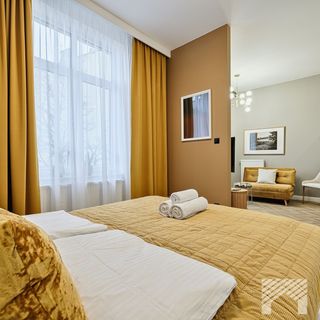 Kolorova Apart - Gold (5)