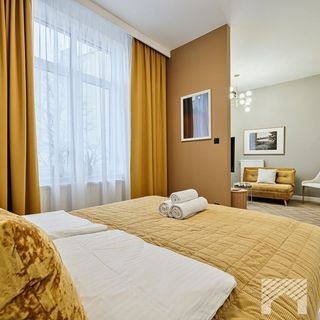 Kolorova Apart - Gold (5)