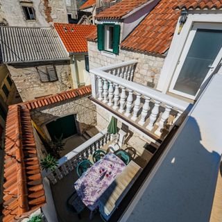 Apartments Villa Mirakul Kastel Novi (3)