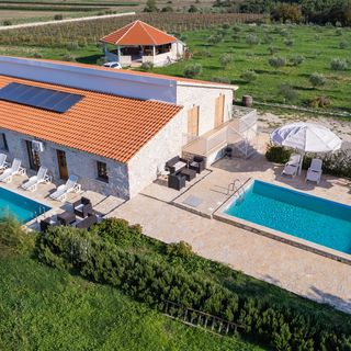 House Stone Curlew 4 Lišane Tinjske (3)