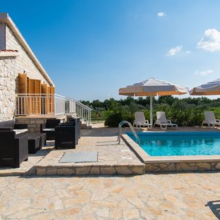 House Stone Curlew 4 Lišane Tinjske (5)