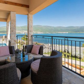 Seafront villa Noah Pridraga (4)