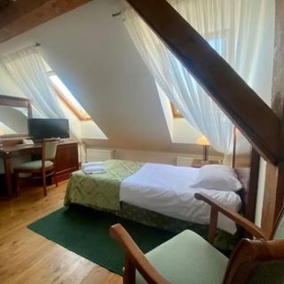 Pałac w Rymaniu (2)