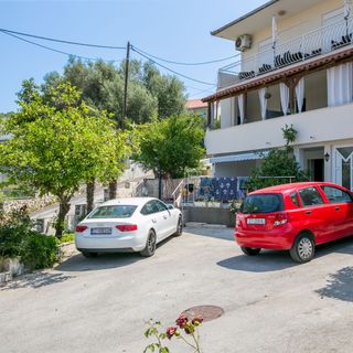 Apartmanok Parkolóhellyel Okrug Gornji, Ciovo - 23007 Okrug Gornji (5)