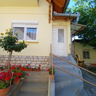 Nelli Nyaralóház Balatonlelle (3)