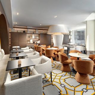 Mamaison Hotel Chain Bridge Budapest (4)