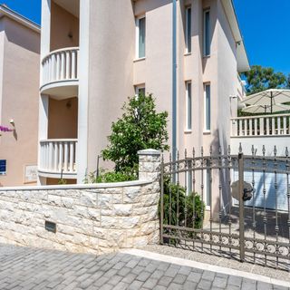 Apartmanok Családok Részére Medencével Splitska, Brac - 23224 Splitska (5)