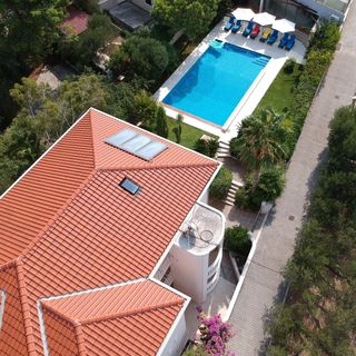 Apartmanok Családok Részére Medencével Splitska, Brac - 23224 Splitska (3)