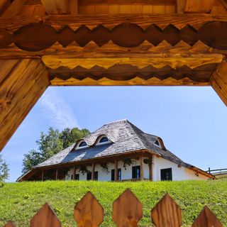 Casuță tradițională cu ciubăr, sauna - Casa de la Nuci Bran (5)