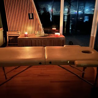 Dom Mindset Houseboats Puck (4)