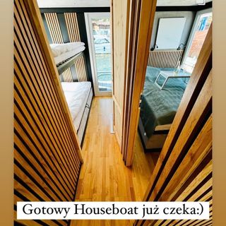 Dom Mindset Houseboats Puck (5)