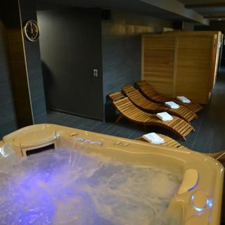 Centrum Restauracyjno-Hotelowe Florres Pawłowiczki (3)