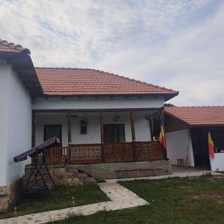 Casa Pridvor de Stoenești Bârlogu (4)