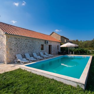 House Stone Curlew 3 Lišane Tinjske (2)