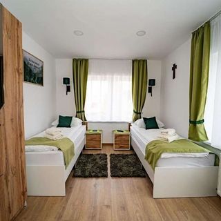 Crossing House Remetea (2)