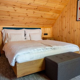 Berger Pince és Lodge Császártöltés (4)