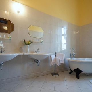 Zámek Červený Hrádek (2)