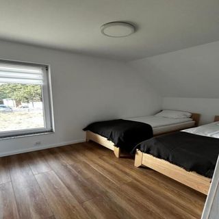 Dom na łące Jantar (3)