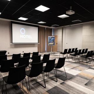 Q Hotel Plus Wrocław (5)