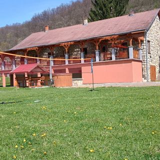 Grund Terasz Istenmezeje (4)