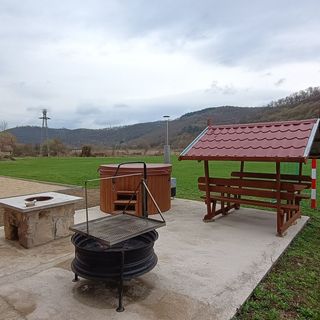 Grund Terasz Istenmezeje (5)