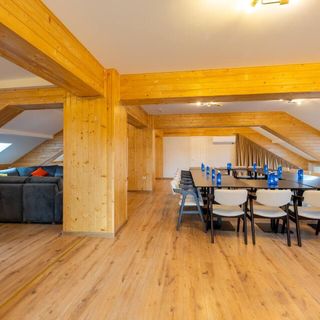 Chic Comfort with Pool Views 8 Micești (3)