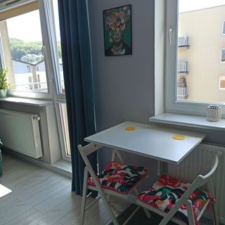 Apartament Frida - jasna i przytulna kawalerka Reda (2)