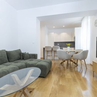 Apartman Nettle Tree Split (4)